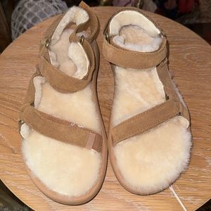 Teva Womens Hurricane Shearling Sandals-NWOT S10